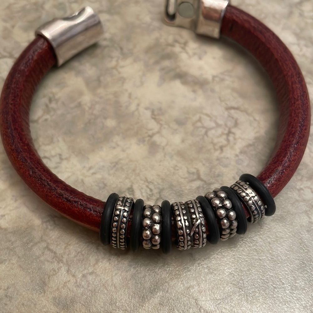 Leather braclet